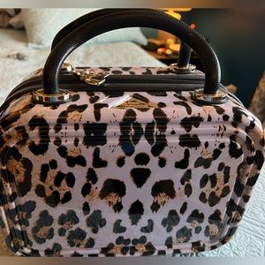 Triforce carry on suitcase (dimensions on label in pictures)